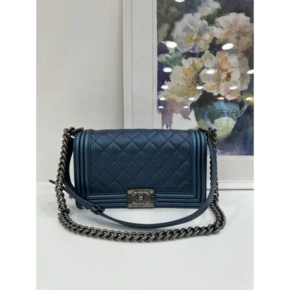 CHANEL brand color